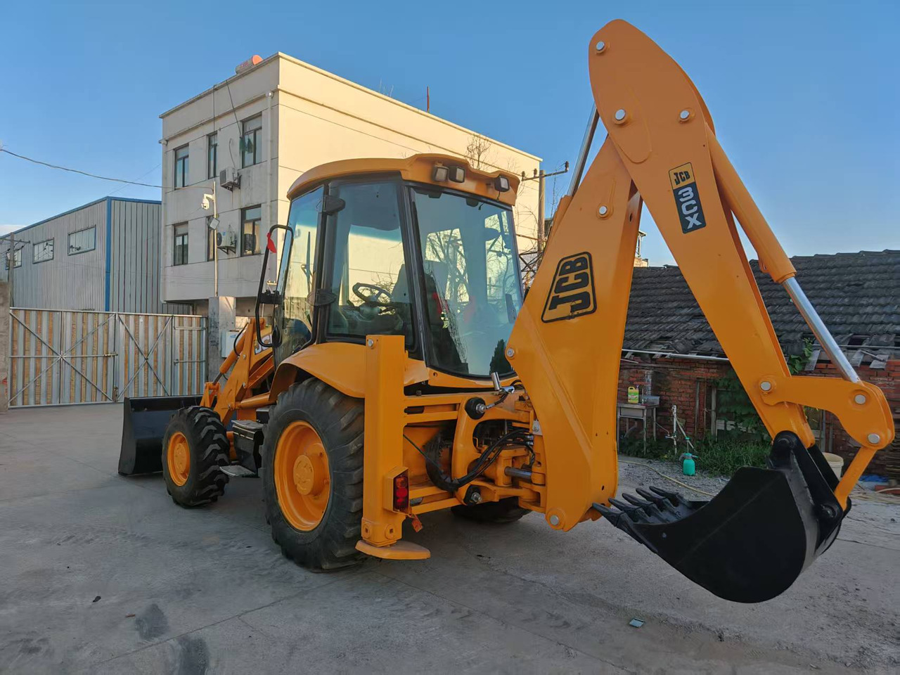 Used Second-hand Backhoe JCB 3CX - Graaflaadmachine: afbeelding 2 Used Second-hand Backhoe JCB 3CX - Graaflaadmachine: afbeelding 2