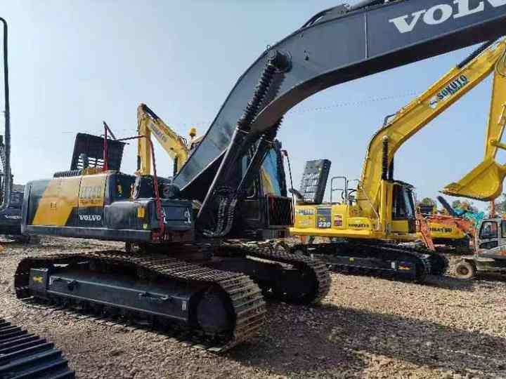 Used volvo ec240 excavator for sale korea brand volvo ec210 240 250 290 300 excavator for sale - Graafmachine: afbeelding 2 Used volvo ec240 excavator for sale korea brand volvo ec210 240 250 290 300 excavator for sale - Graafmachine: afbeelding 2
