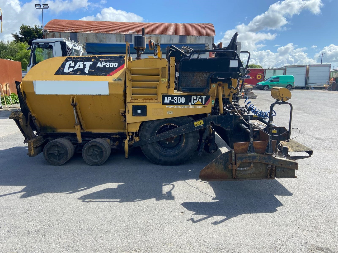 CATERPILLAR AP300 - Graafmachine: afbeelding 1 CATERPILLAR AP300 - Graafmachine: afbeelding 1