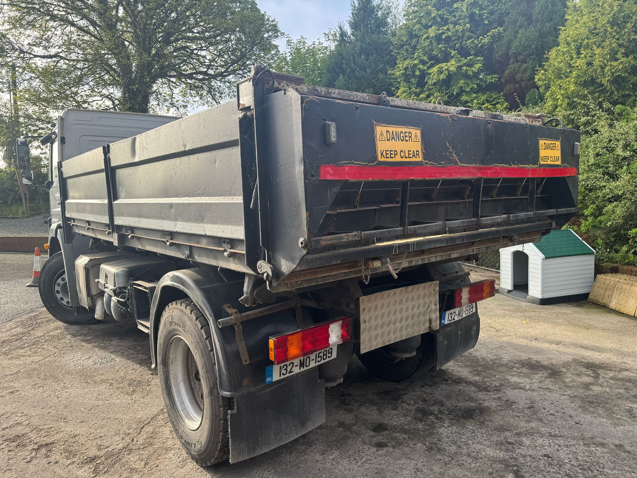 MERCEDES-BENZ Axor 1823 - Kipper vrachtwagen: afbeelding 2 MERCEDES-BENZ Axor 1823 - Kipper vrachtwagen: afbeelding 2