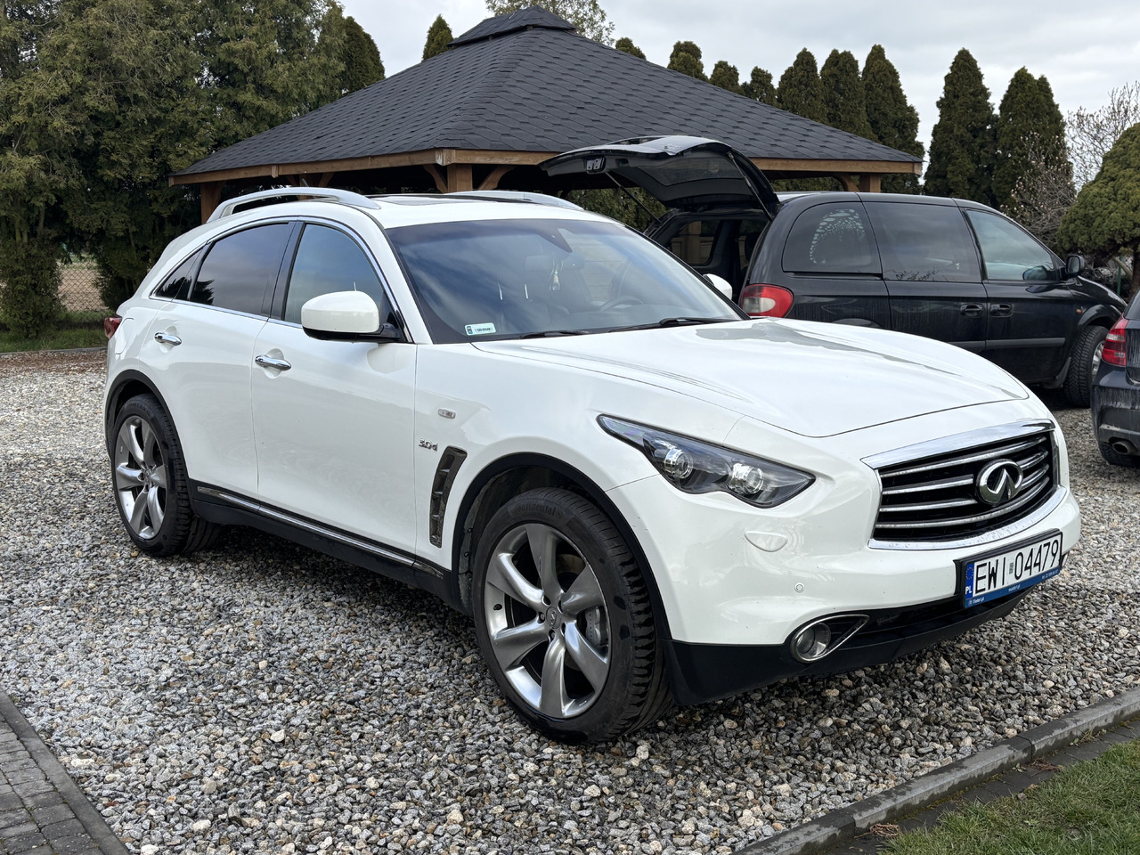 Infiniti QX70 FX30 Diesel V6 Euro6 - SUV: afbeelding 3 Infiniti QX70 FX30 Diesel V6 Euro6 - SUV: afbeelding 3