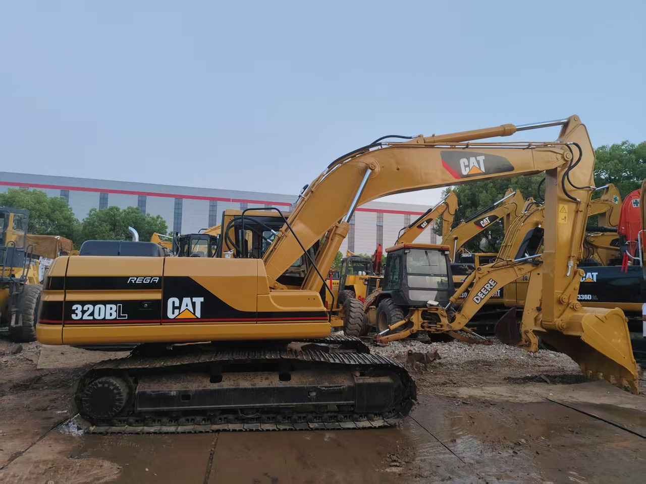 CATERPILLAR 320B - Rupsgraafmachine: afbeelding 3 CATERPILLAR 320B - Rupsgraafmachine: afbeelding 3