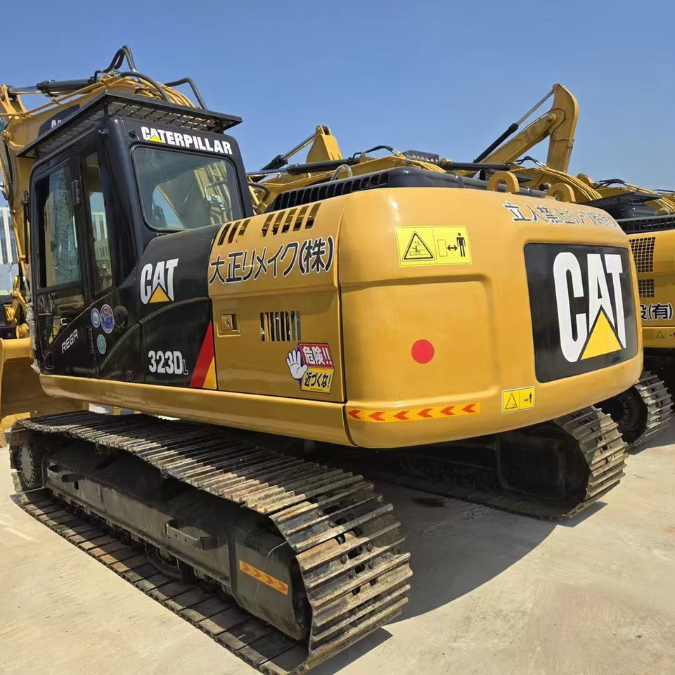 CATERPILLAR 323D2 - Rupsgraafmachine: afbeelding 1 CATERPILLAR 323D2 - Rupsgraafmachine: afbeelding 1
