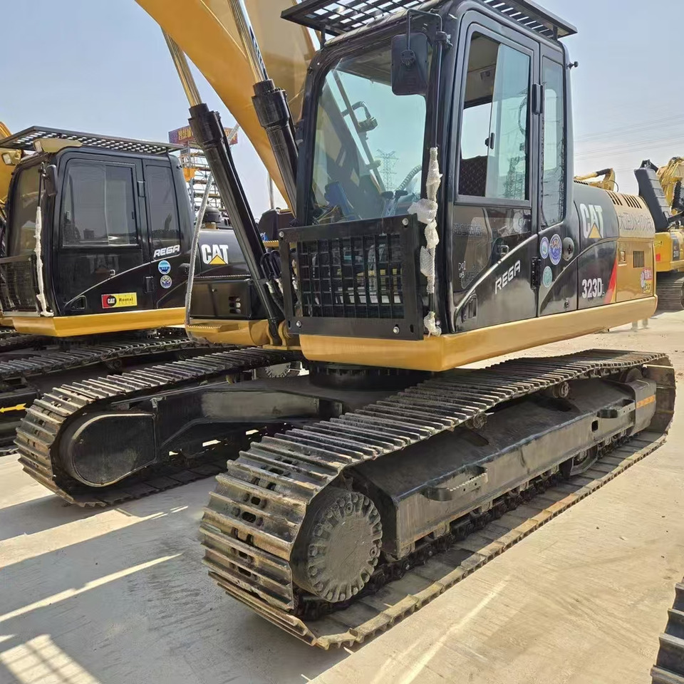 CATERPILLAR 323D2 - Rupsgraafmachine: afbeelding 4 CATERPILLAR 323D2 - Rupsgraafmachine: afbeelding 4