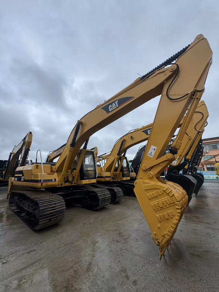 CATERPILLAR 325B - Rupsgraafmachine: afbeelding 4 CATERPILLAR 325B - Rupsgraafmachine: afbeelding 4