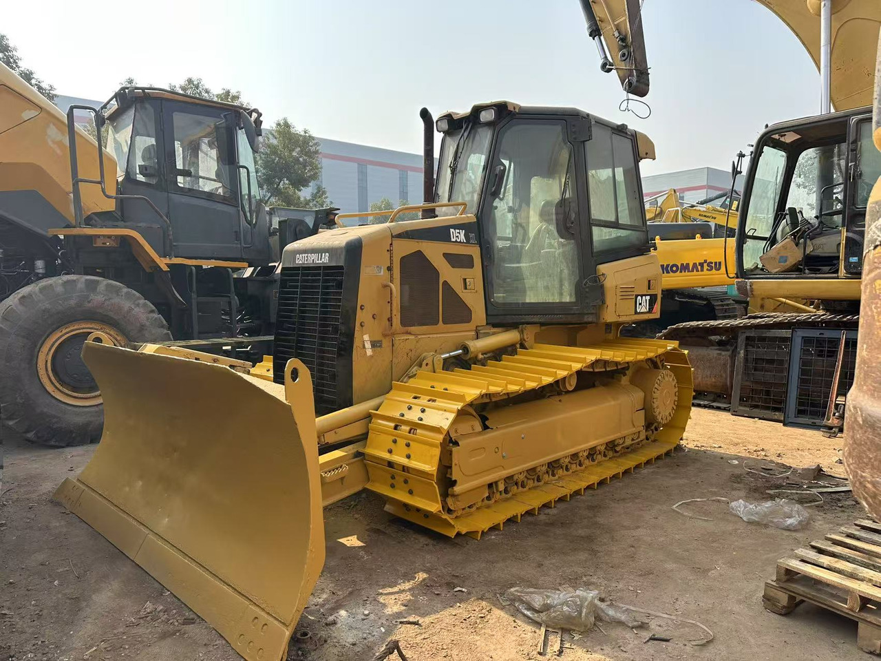 CATERPILLAR D5K - Bulldozer: afbeelding 1 CATERPILLAR D5K - Bulldozer: afbeelding 1