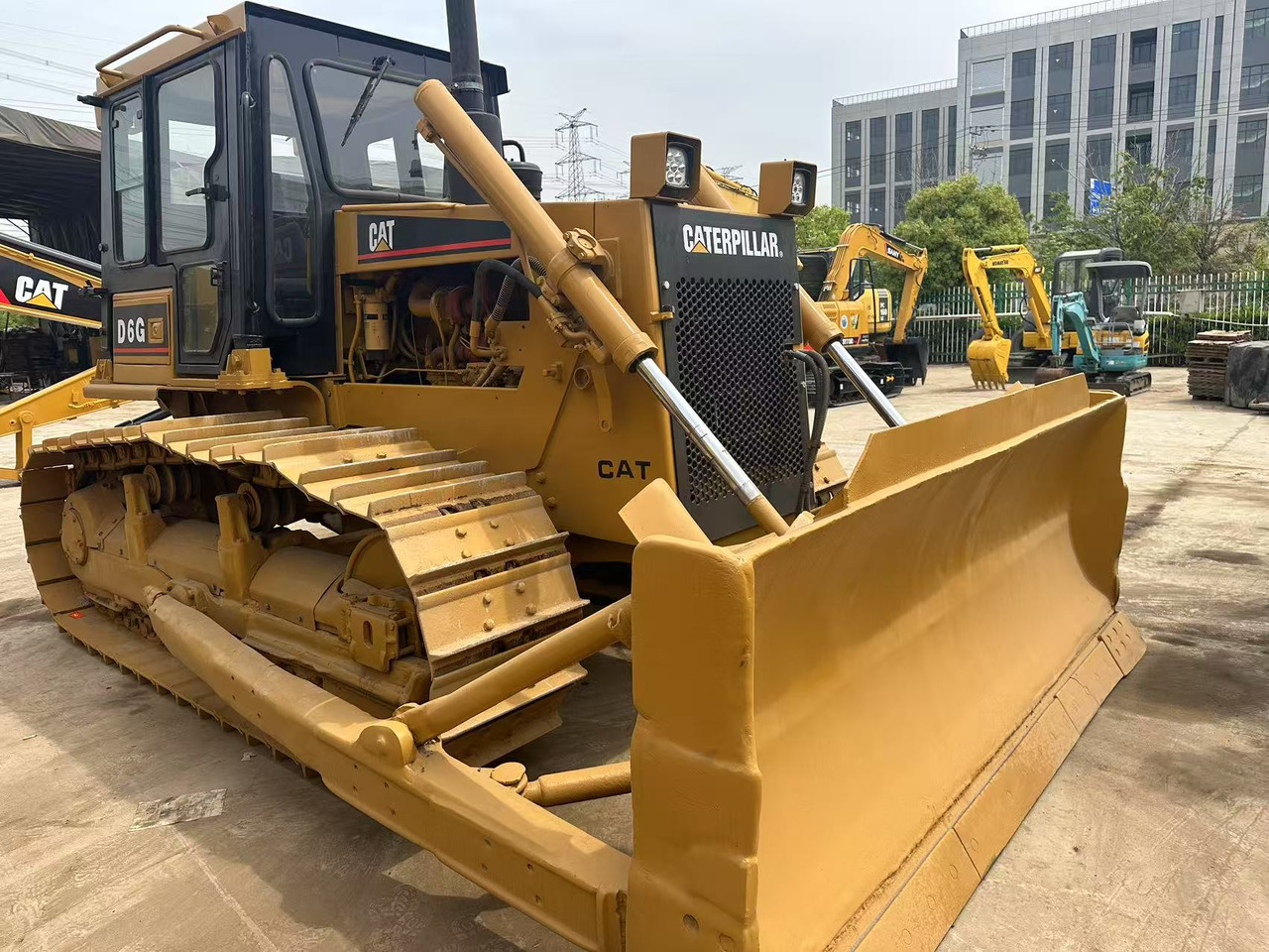 CATERPILLAR D6G - Bulldozer: afbeelding 1 CATERPILLAR D6G - Bulldozer: afbeelding 1