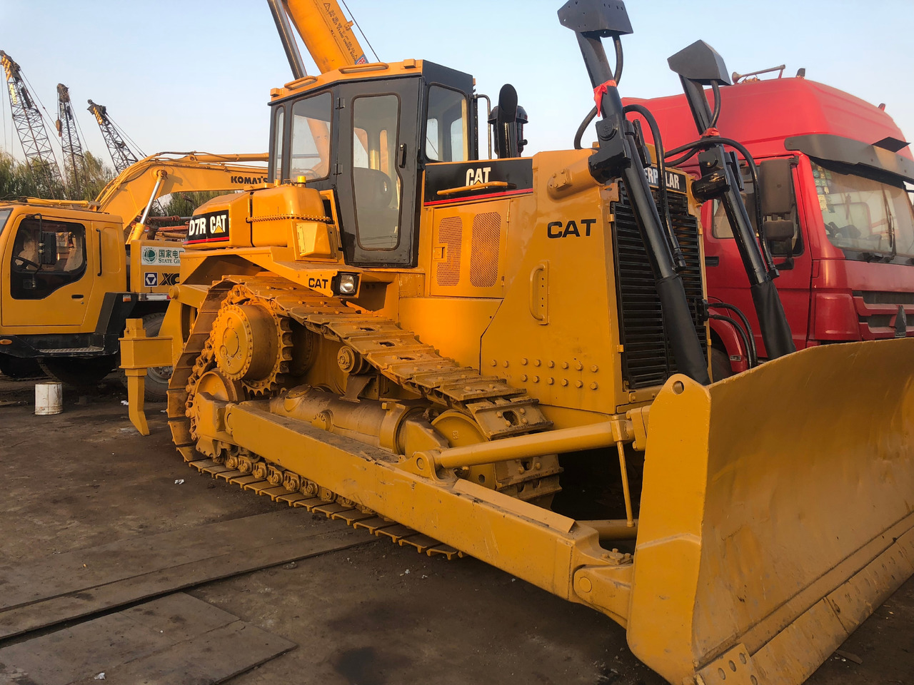 CATERPILLAR D7R - Bulldozer: afbeelding 1 CATERPILLAR D7R - Bulldozer: afbeelding 1