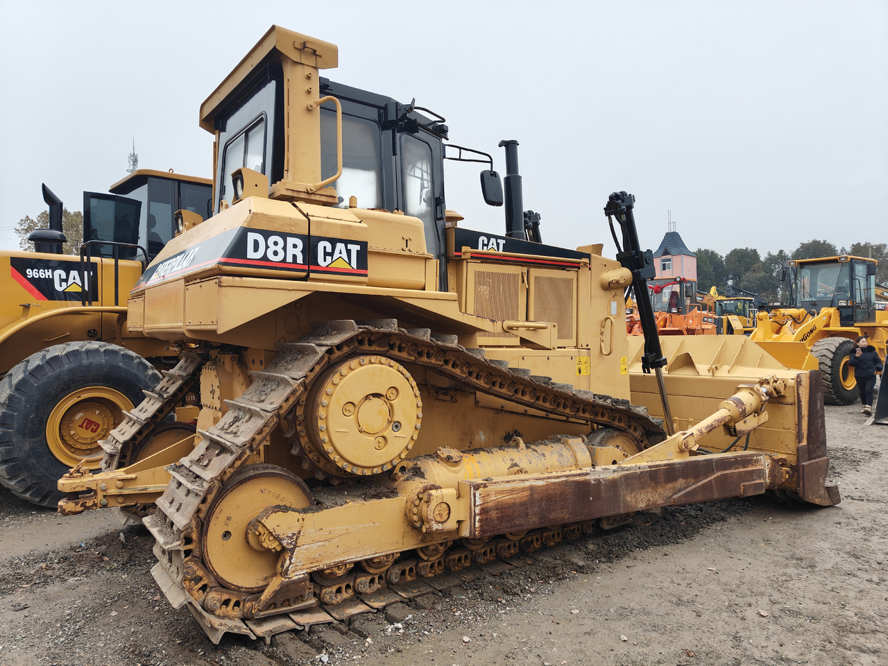 CATERPILLAR D8R - Bulldozer: afbeelding 1 CATERPILLAR D8R - Bulldozer: afbeelding 1