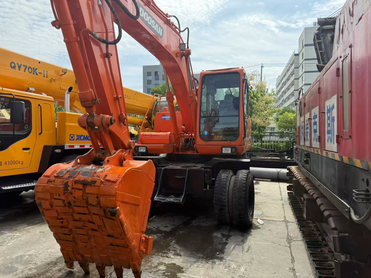 DOOSAN DH150W-7 - Mobiele graafmachine: afbeelding 1 DOOSAN DH150W-7 - Mobiele graafmachine: afbeelding 1
