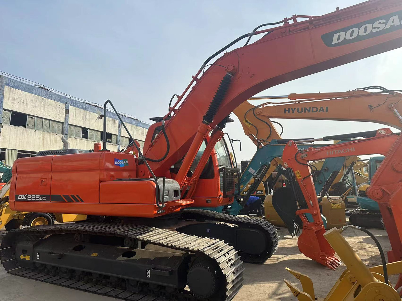 DOOSAN DX225LC - Rupsgraafmachine: afbeelding 4 DOOSAN DX225LC - Rupsgraafmachine: afbeelding 4