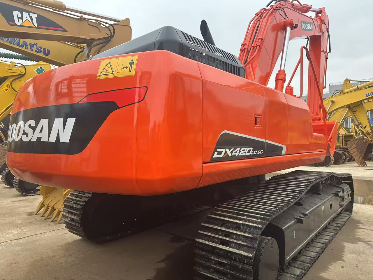 DOOSAN DX420LC-9C - Rupsgraafmachine: afbeelding 1 DOOSAN DX420LC-9C - Rupsgraafmachine: afbeelding 1