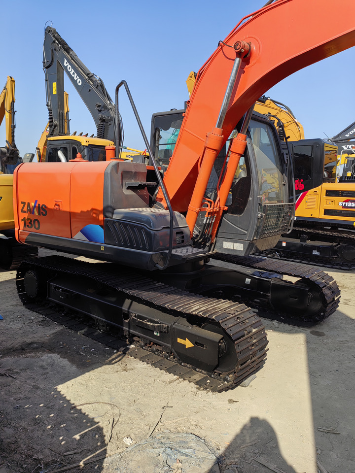 HITACHI ZX130 - Rupsgraafmachine: afbeelding 1 HITACHI ZX130 - Rupsgraafmachine: afbeelding 1