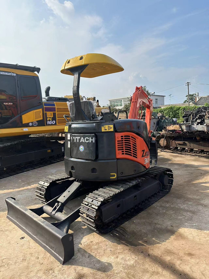 HITACHI ZX30 - Rupsgraafmachine: afbeelding 2 HITACHI ZX30 - Rupsgraafmachine: afbeelding 2