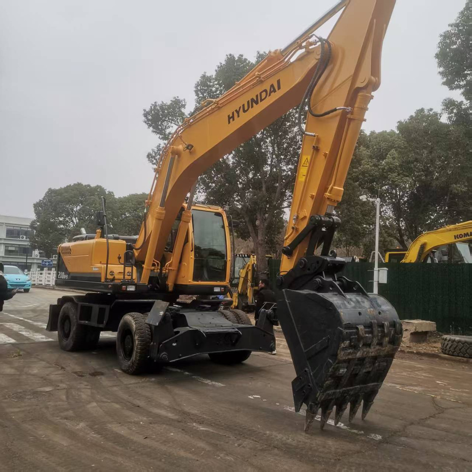 HYUNDAI R210W-9 - Mobiele graafmachine: afbeelding 3 HYUNDAI R210W-9 - Mobiele graafmachine: afbeelding 3