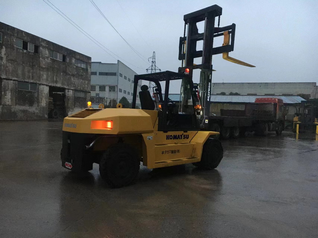 KOMATSU 15-ton - Diesel heftruck: afbeelding 4 KOMATSU 15-ton - Diesel heftruck: afbeelding 4