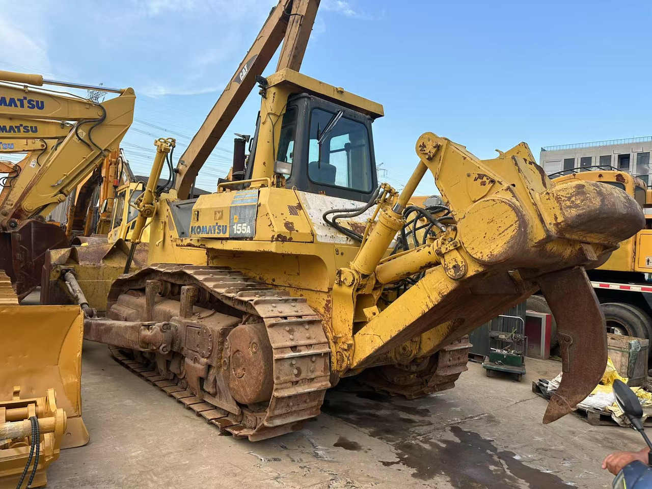 KOMATSU D155A-5 - Bulldozer: afbeelding 1 KOMATSU D155A-5 - Bulldozer: afbeelding 1