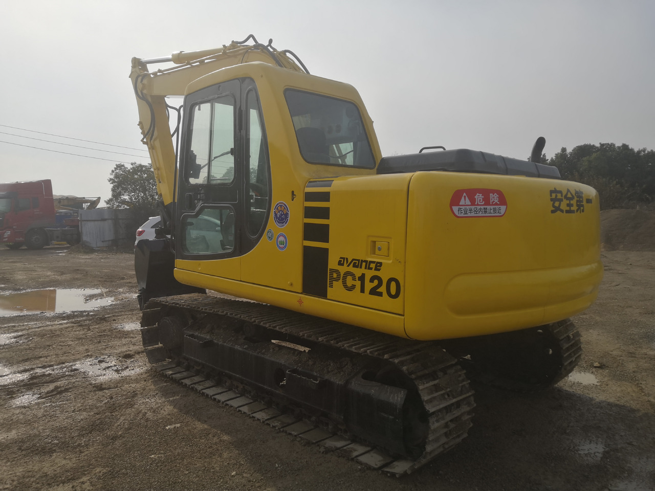KOMATSU PC120-6 - Rupsgraafmachine: afbeelding 3 KOMATSU PC120-6 - Rupsgraafmachine: afbeelding 3