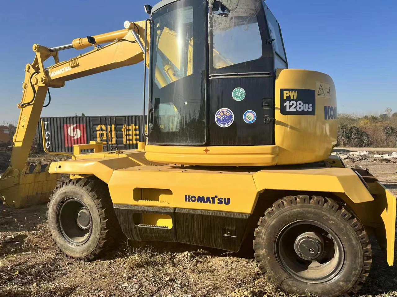 KOMATSU PC128US - Mobiele graafmachine: afbeelding 4 KOMATSU PC128US - Mobiele graafmachine: afbeelding 4