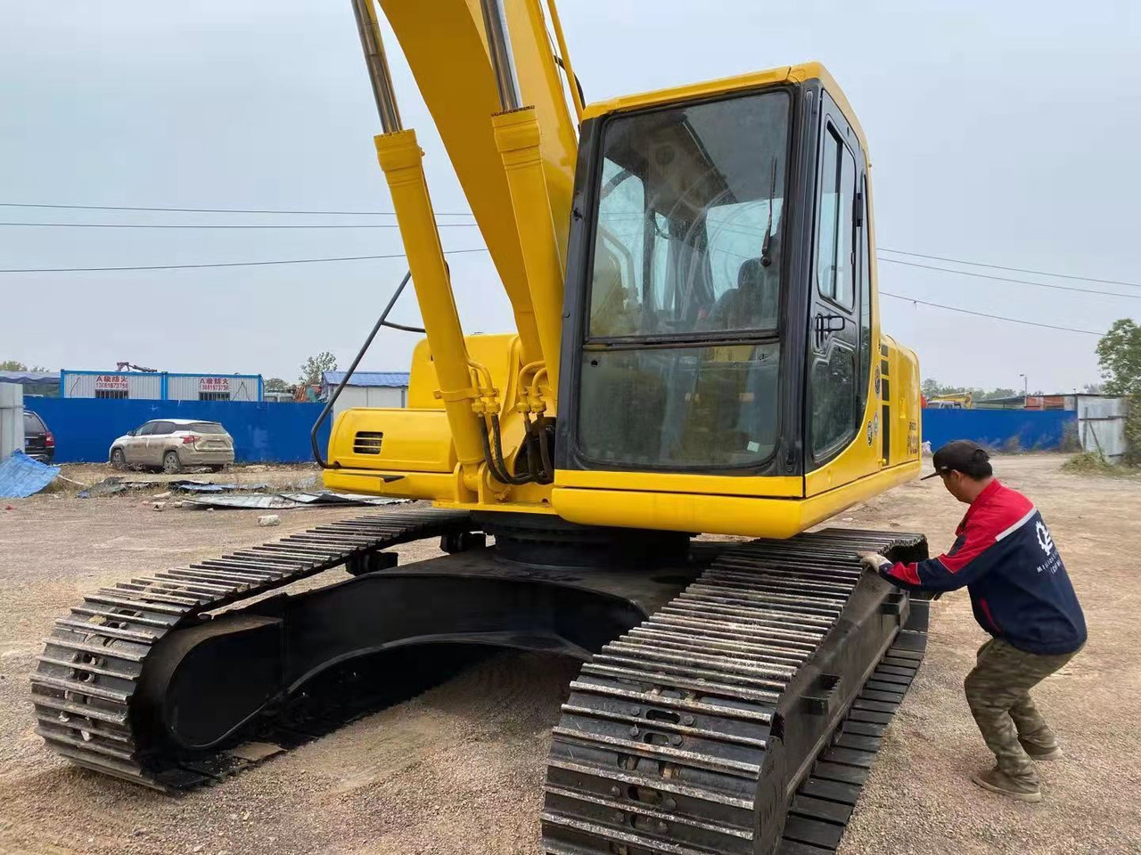 KOMATSU PC220-6 - Rupsgraafmachine: afbeelding 5 KOMATSU PC220-6 - Rupsgraafmachine: afbeelding 5
