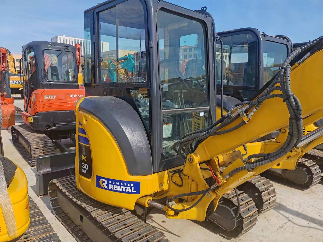 KOMATSU PC30 - Rupsgraafmachine: afbeelding 1 KOMATSU PC30 - Rupsgraafmachine: afbeelding 1