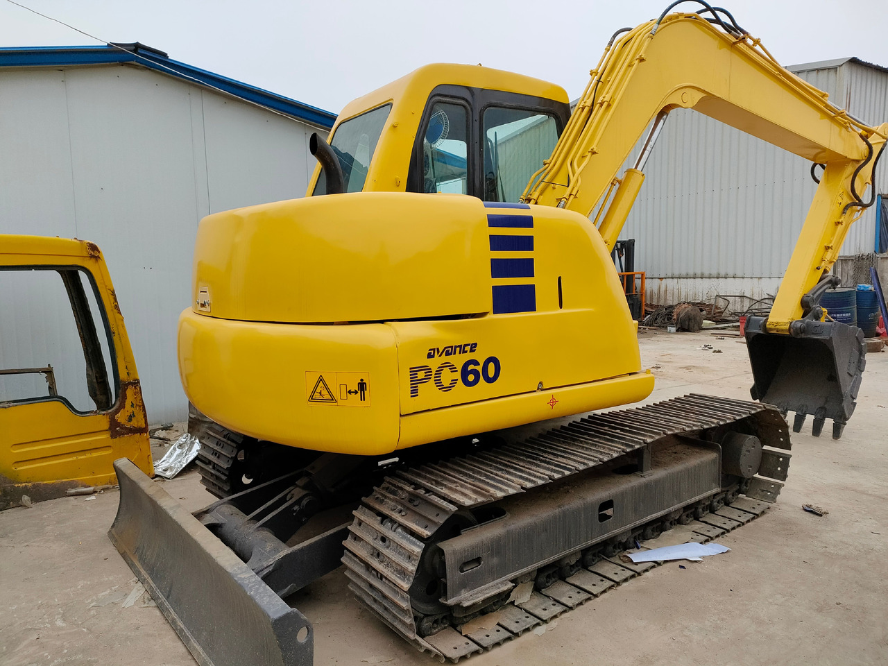 KOMATSU PC60-7 - Rupsgraafmachine: afbeelding 4 KOMATSU PC60-7 - Rupsgraafmachine: afbeelding 4