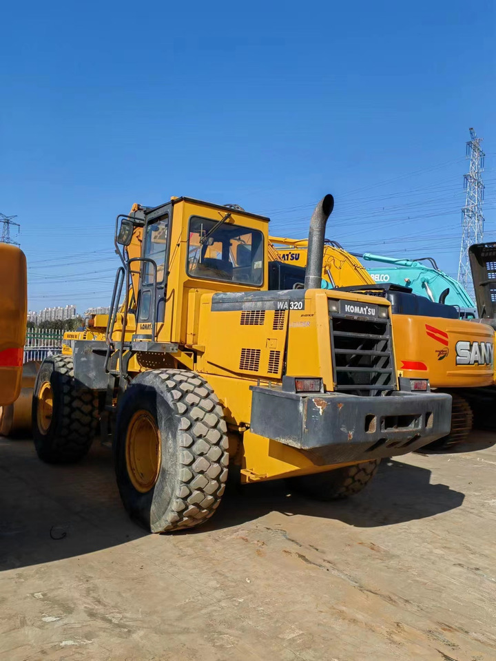KOMATSU WA320-3 - Wiellader: afbeelding 1 KOMATSU WA320-3 - Wiellader: afbeelding 1