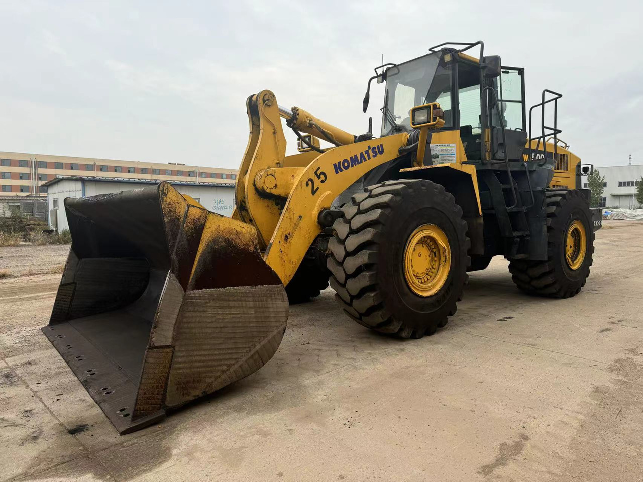 KOMATSU WA500-6 - Wiellader: afbeelding 4 KOMATSU WA500-6 - Wiellader: afbeelding 4