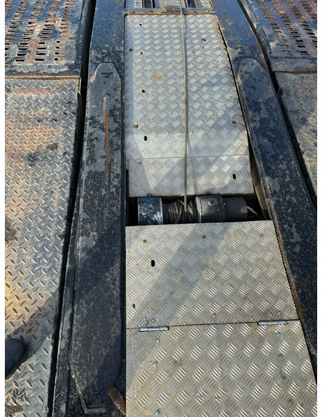 Autotransport oplegger Louault auto/trucktransporter: afbeelding 6 Autotransport oplegger Louault auto/trucktransporter: afbeelding 6