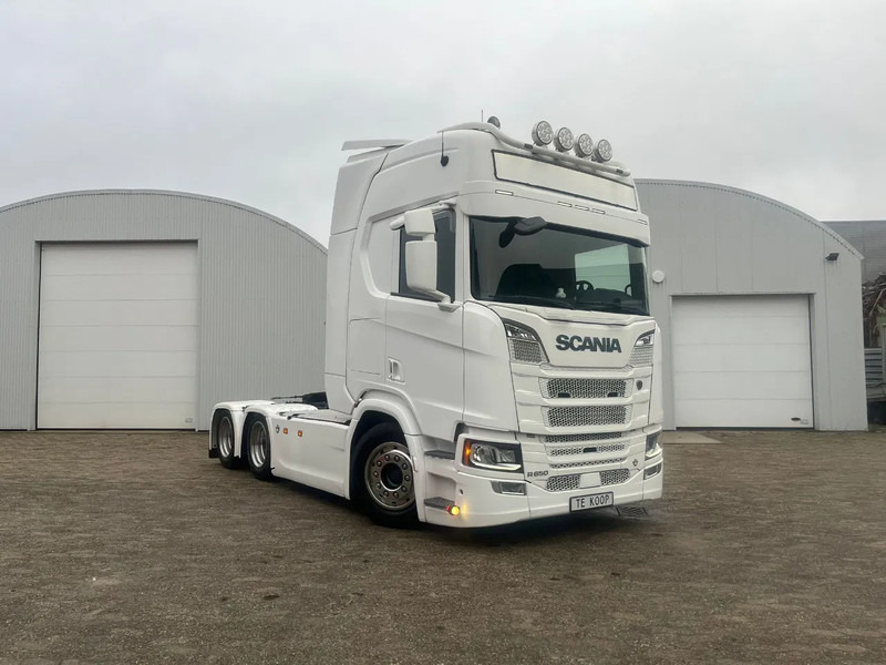 Scania R650 V8 NGS R650 6x4 - Trekker: afbeelding 1 Scania R650 V8 NGS R650 6x4 - Trekker: afbeelding 1