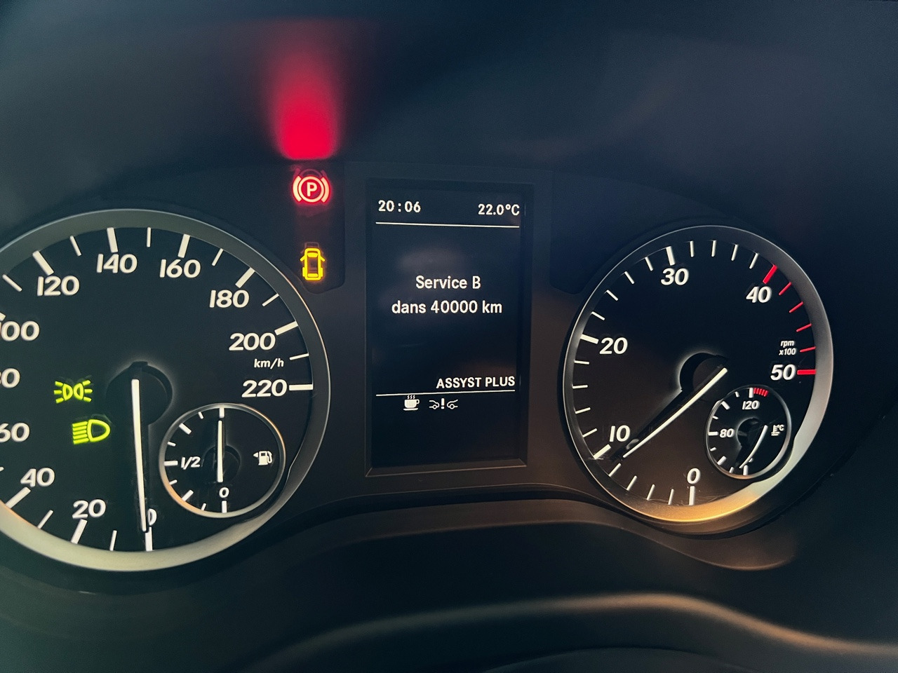 Gesloten bestelwagen MERCEDES-BENZ VITO 109 Fourgon 1.6 BlueTEC Long Utilitaire: afbeelding 16