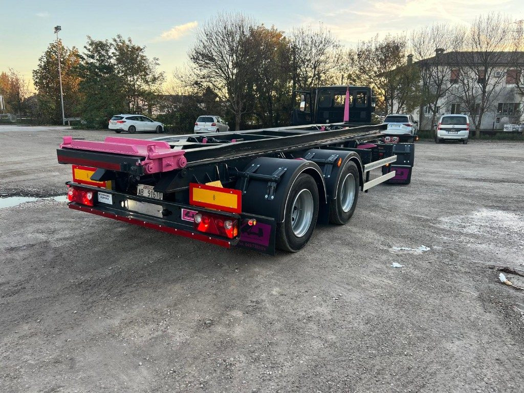 CARDI RIMORCHIO CARDI SCARRABILE RIBALTABILE - Haakarm/ Portaalarm aanhanger: afbeelding 1 CARDI RIMORCHIO CARDI SCARRABILE RIBALTABILE - Haakarm/ Portaalarm aanhanger: afbeelding 1