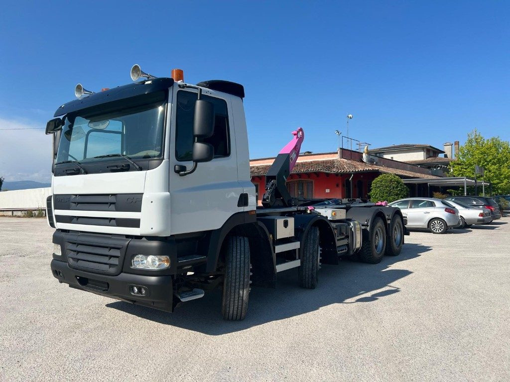 DAF CF85 SCARRABILE - Haakarmsysteem vrachtwagen: afbeelding 1 DAF CF85 SCARRABILE - Haakarmsysteem vrachtwagen: afbeelding 1
