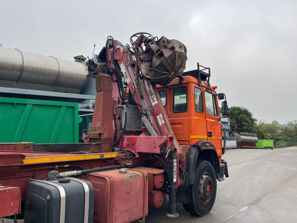 IVECO 190E26 SCARRABILE CON GRU PENZ E POLIPO - Haakarmsysteem vrachtwagen: afbeelding 4 IVECO 190E26 SCARRABILE CON GRU PENZ E POLIPO - Haakarmsysteem vrachtwagen: afbeelding 4