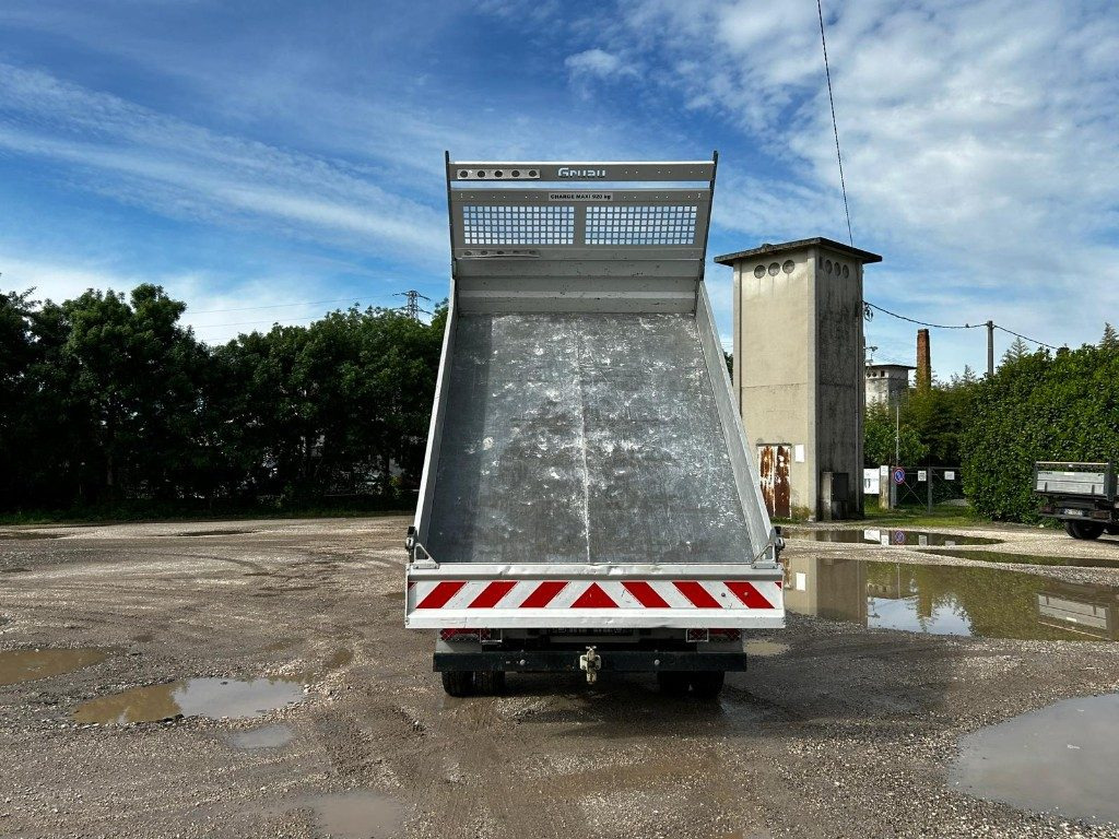 Kipper bestelwagen IVECO DAILY 35.140 RIBALTABILE: afbeelding 17 Kipper bestelwagen IVECO DAILY 35.140 RIBALTABILE: afbeelding 17