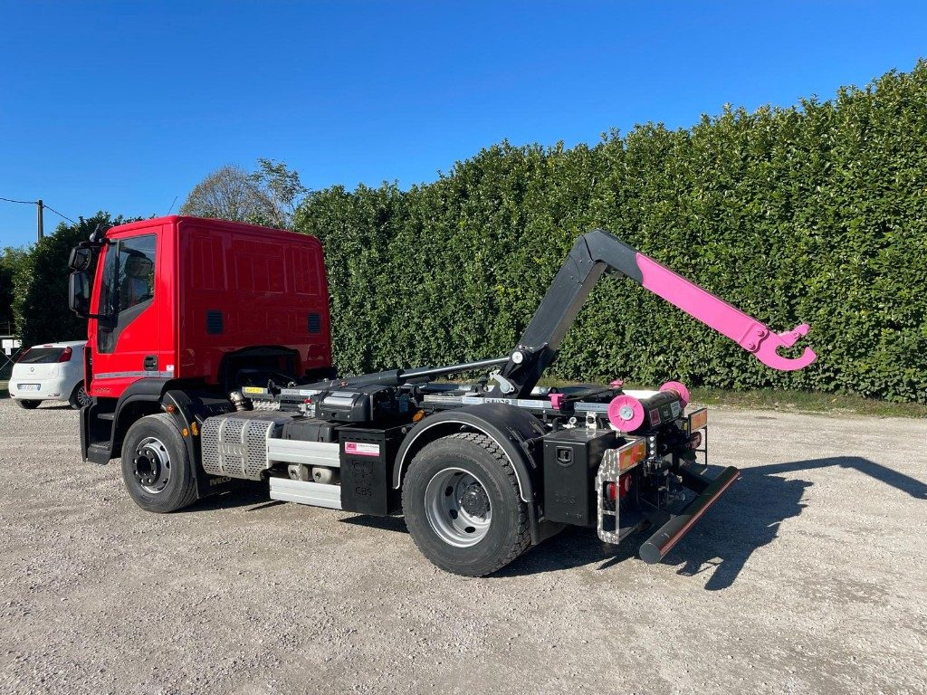 IVECO EUROCARGO 160E SCARRABILE - Haakarmsysteem vrachtwagen: afbeelding 3 IVECO EUROCARGO 160E SCARRABILE - Haakarmsysteem vrachtwagen: afbeelding 3