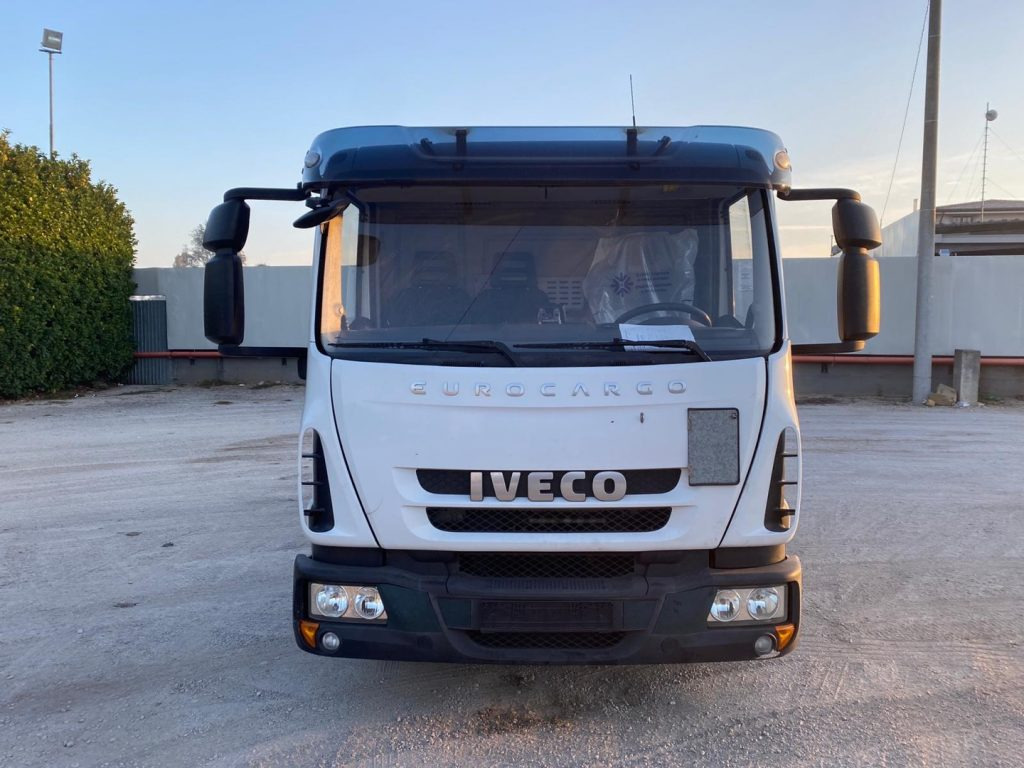 IVECO EUROCARGO 80 E18 CON IMPIANTO SCARRABILE NUO - Haakarmsysteem vrachtwagen: afbeelding 4 IVECO EUROCARGO 80 E18 CON IMPIANTO SCARRABILE NUO - Haakarmsysteem vrachtwagen: afbeelding 4