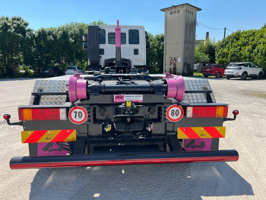 IVECO STRALIS 460 SCARRABILE - Haakarmsysteem vrachtwagen: afbeelding 4 IVECO STRALIS 460 SCARRABILE - Haakarmsysteem vrachtwagen: afbeelding 4