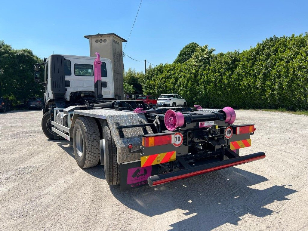 IVECO STRALIS 460 SCARRABILE - Haakarmsysteem vrachtwagen: afbeelding 3 IVECO STRALIS 460 SCARRABILE - Haakarmsysteem vrachtwagen: afbeelding 3
