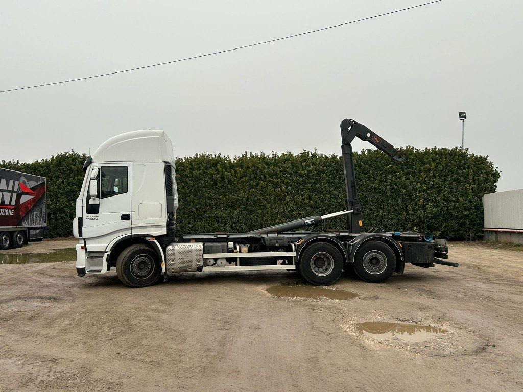 IVECO STRALIS 500 SCARRABILE - Haakarmsysteem vrachtwagen: afbeelding 3 IVECO STRALIS 500 SCARRABILE - Haakarmsysteem vrachtwagen: afbeelding 3