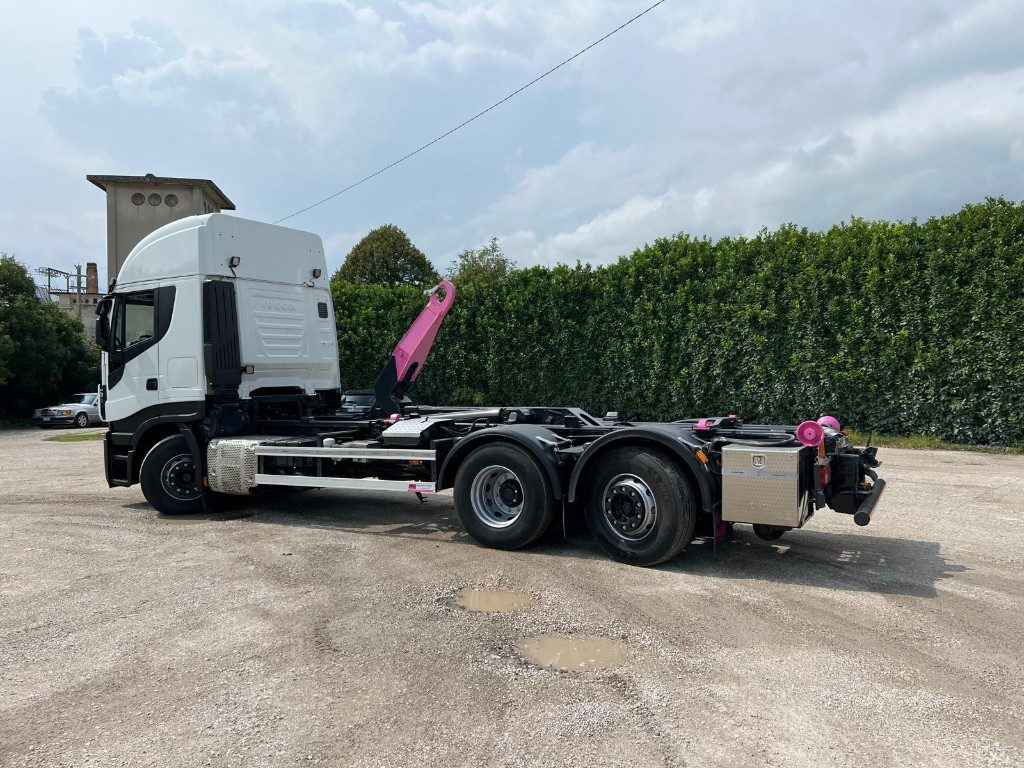 IVECO STRALIS 510 SCARRABILE - Haakarmsysteem vrachtwagen: afbeelding 4 IVECO STRALIS 510 SCARRABILE - Haakarmsysteem vrachtwagen: afbeelding 4