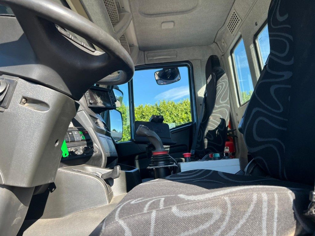 Haakarmsysteem vrachtwagen IVECO TRAKKER 450 SCARRABILE: afbeelding 10