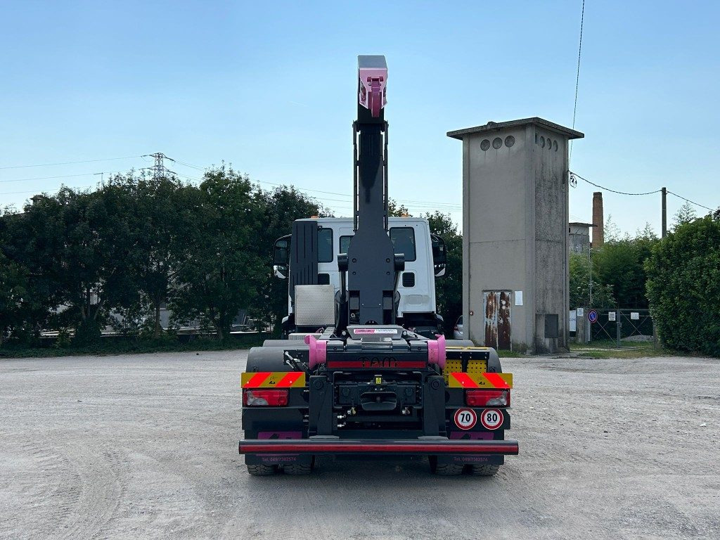 IVECO TRAKKER T-WAY AD380T NUOVO SCARRABILE - Haakarmsysteem vrachtwagen: afbeelding 4 IVECO TRAKKER T-WAY AD380T NUOVO SCARRABILE - Haakarmsysteem vrachtwagen: afbeelding 4