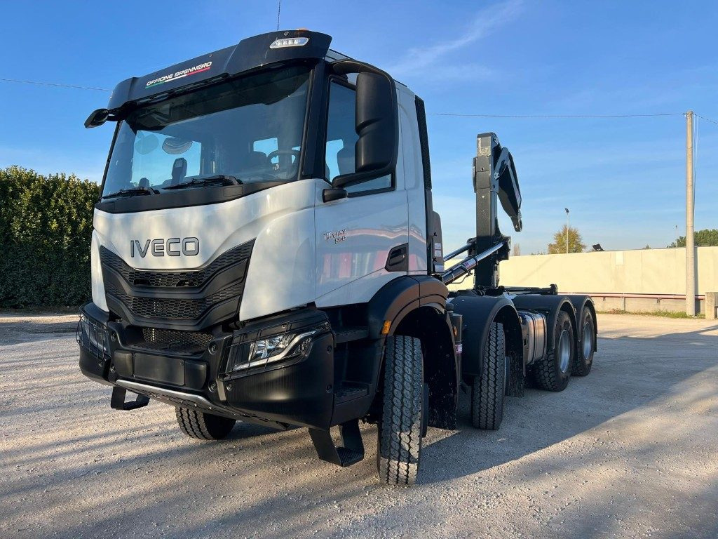 IVECO TRAKKER T-WAY AD500 NUOVO SCARRABILE - Haakarmsysteem vrachtwagen: afbeelding 1 IVECO TRAKKER T-WAY AD500 NUOVO SCARRABILE - Haakarmsysteem vrachtwagen: afbeelding 1