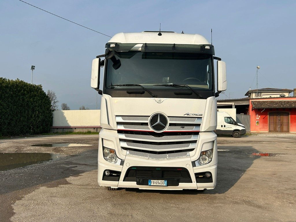 MERCEDES ACTROS 25.51 SCARRABILE - Haakarmsysteem vrachtwagen: afbeelding 2 MERCEDES ACTROS 25.51 SCARRABILE - Haakarmsysteem vrachtwagen: afbeelding 2