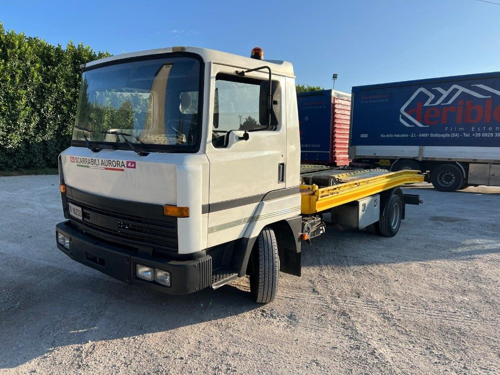 NISSAN M I L50 PER SOCCORSO STRADALE - Bergingsvoertuig: afbeelding 1 NISSAN M I L50 PER SOCCORSO STRADALE - Bergingsvoertuig: afbeelding 1