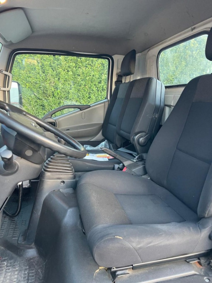 NISSAN NT400 SCARRABILE PATENTE B - Haakarmsysteem vrachtwagen: afbeelding 5 NISSAN NT400 SCARRABILE PATENTE B - Haakarmsysteem vrachtwagen: afbeelding 5