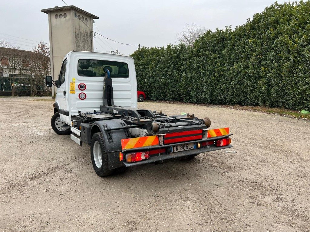 RENAULT MASCOTT SCARRABILE - Haakarmsysteem vrachtwagen: afbeelding 3 RENAULT MASCOTT SCARRABILE - Haakarmsysteem vrachtwagen: afbeelding 3