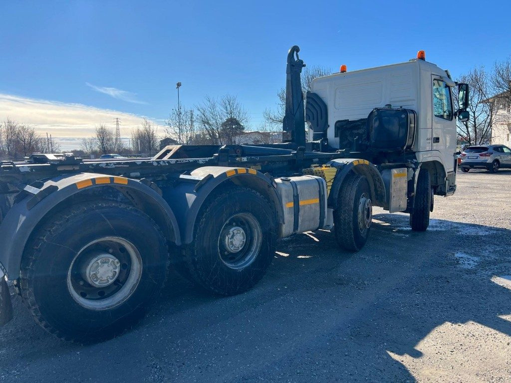 VOLVO FM440 SCARRABILE - Haakarmsysteem vrachtwagen: afbeelding 5 VOLVO FM440 SCARRABILE - Haakarmsysteem vrachtwagen: afbeelding 5