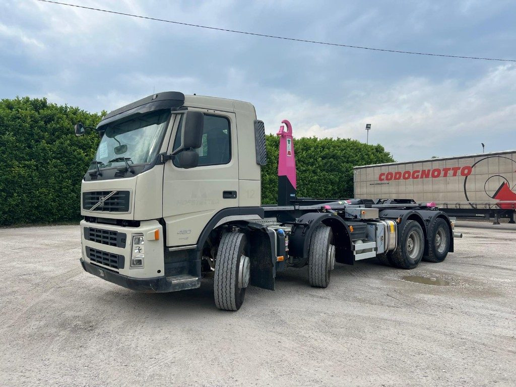 VOLVO FM480 SCARRABILE 8X4 - Haakarmsysteem vrachtwagen: afbeelding 1 VOLVO FM480 SCARRABILE 8X4 - Haakarmsysteem vrachtwagen: afbeelding 1